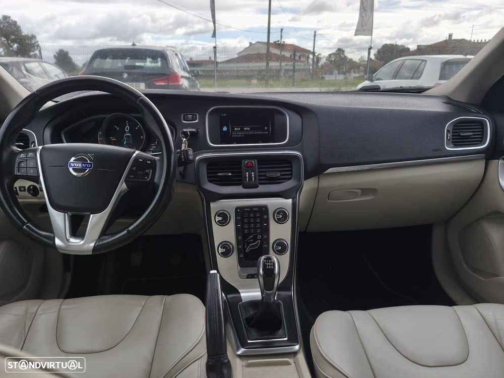 Volvo V40 Cross Country 1.6 D2 Summum - 15