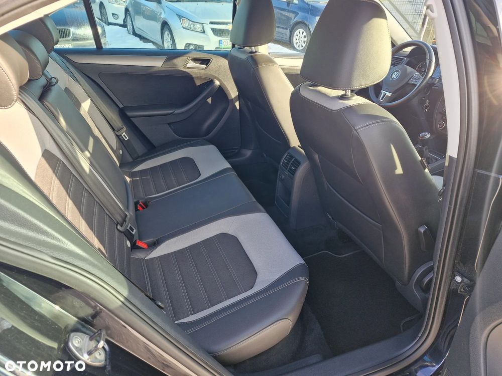 Volkswagen Jetta - 21