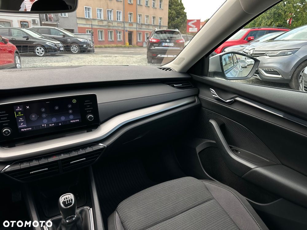 Skoda Octavia 2.0 TDI Ambition - 28
