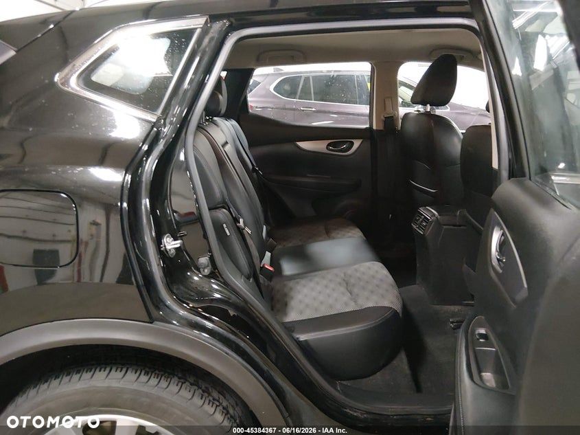Nissan Rogue - 9