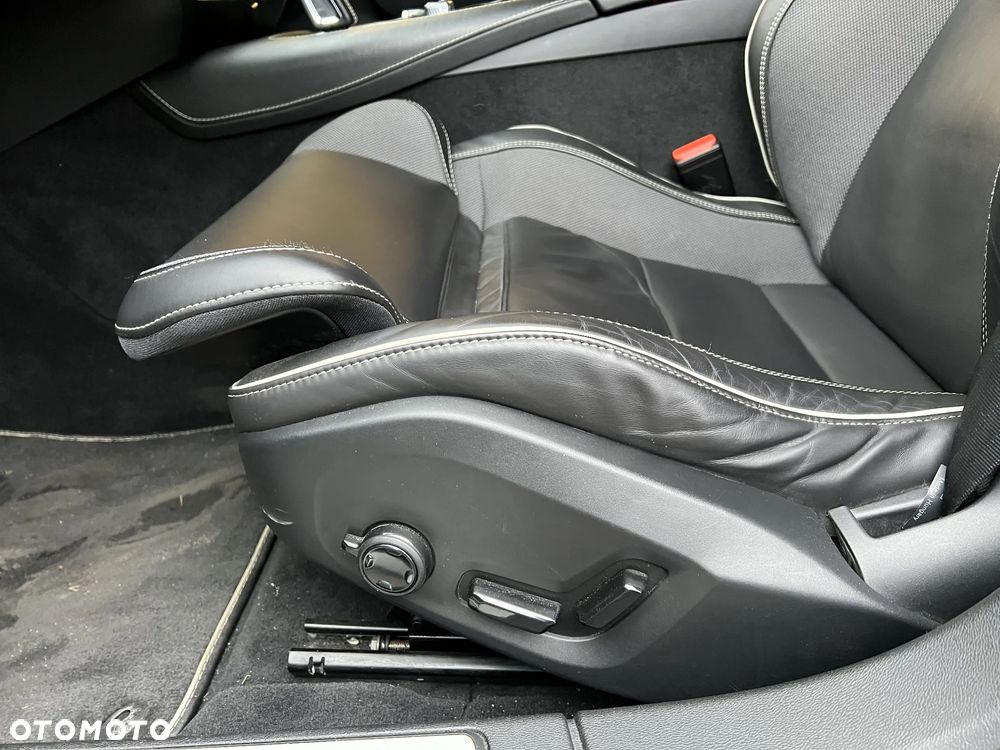 Volvo V60 T8 AWD Recharge Geartronic RDesign - 17