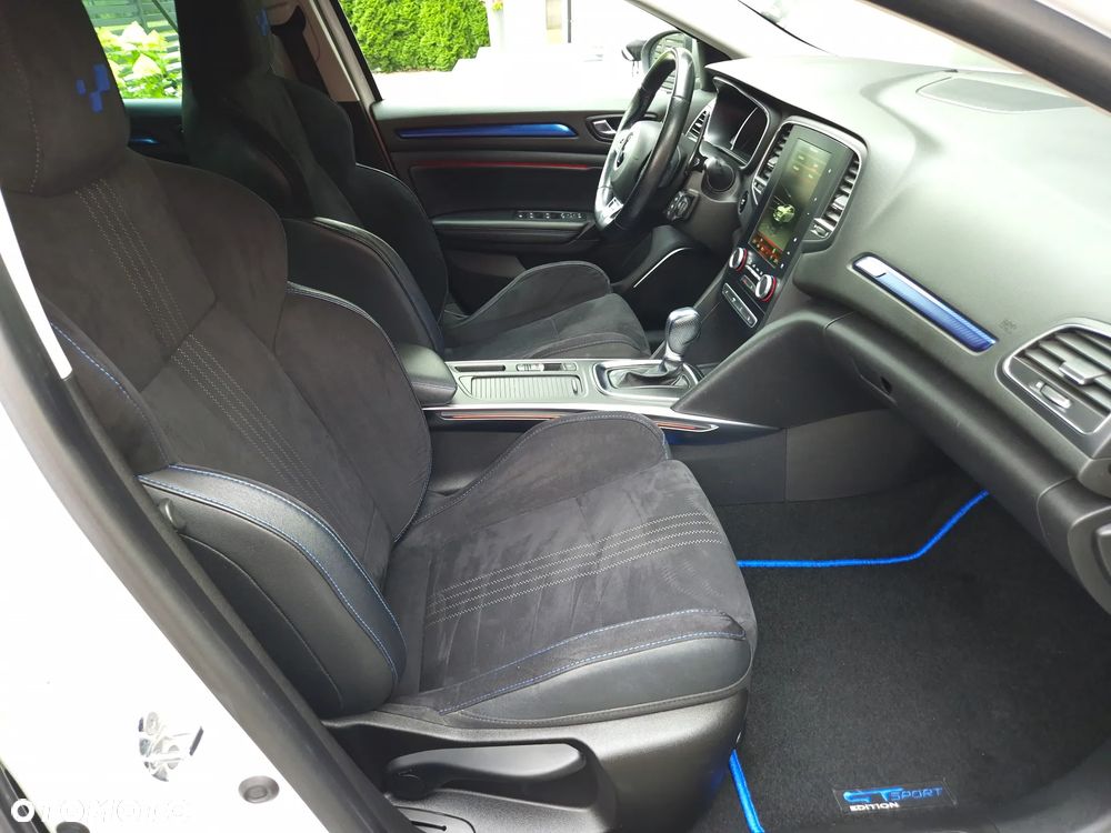 Renault Megane 1.6 TCe GT EDC - 33