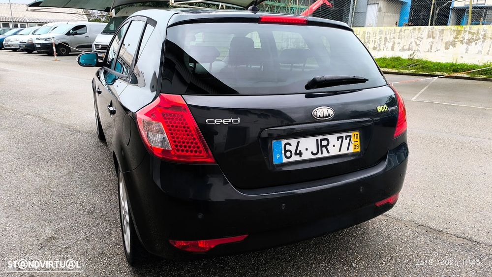 Kia Ceed 1.6 CRDi EX Eco - 11