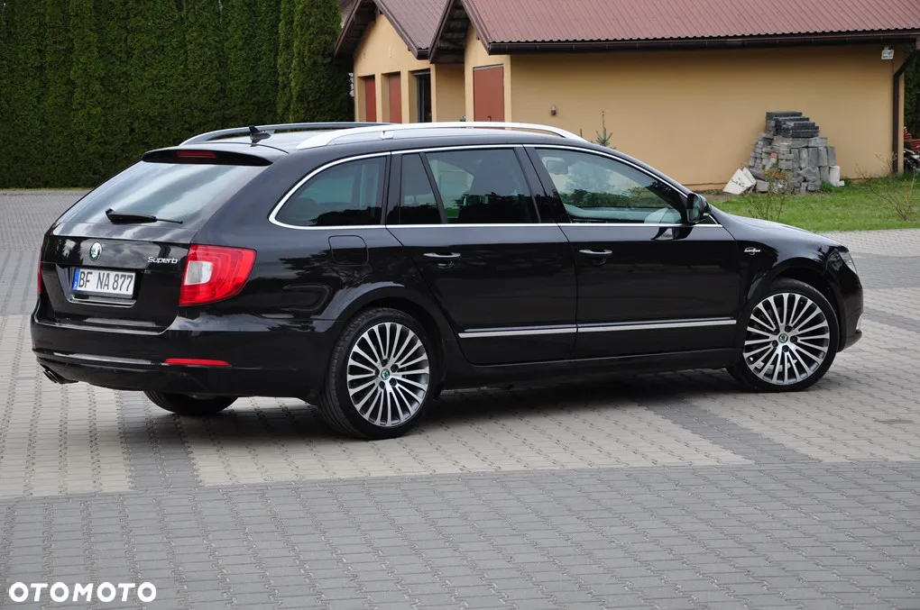 Skoda Superb 2.0 TDI L&K DSG - 11