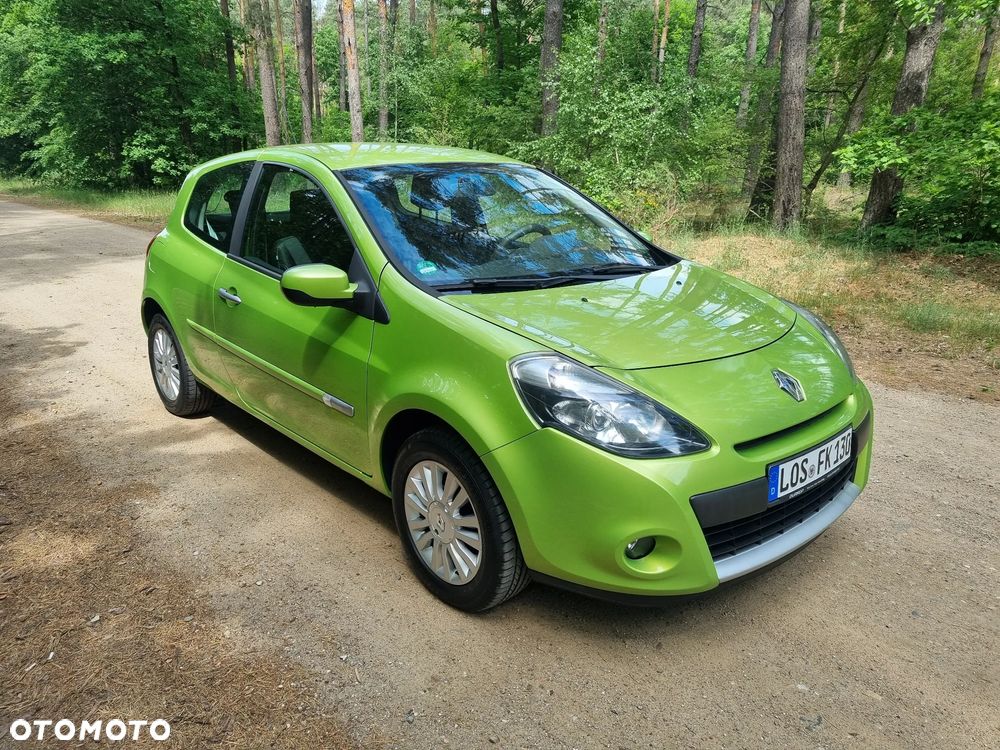 Renault Clio 1.2 16V Emotion - 3