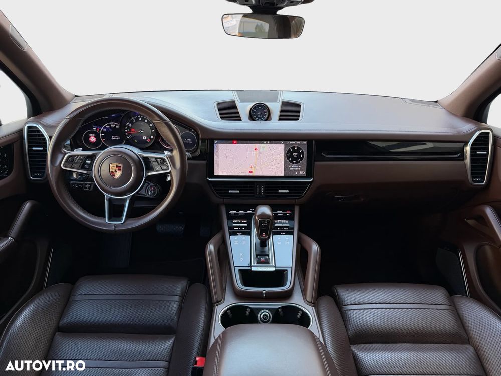 Porsche Cayenne - 6
