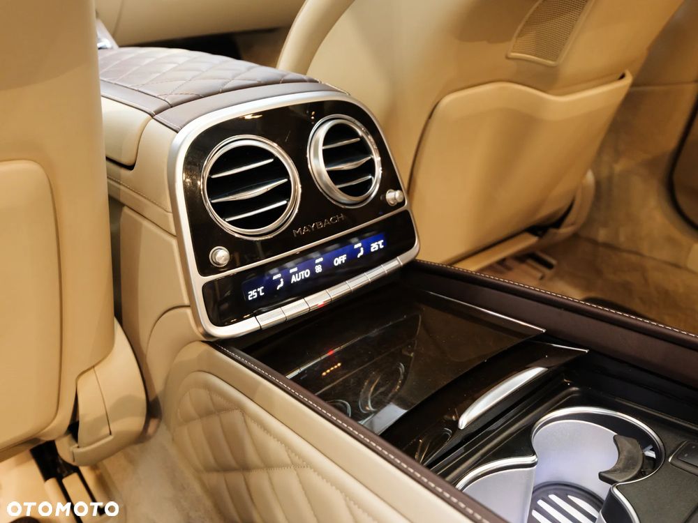 Mercedes-Benz Maybach Klasa S 560 4Matic 9G-TRONIC - 37