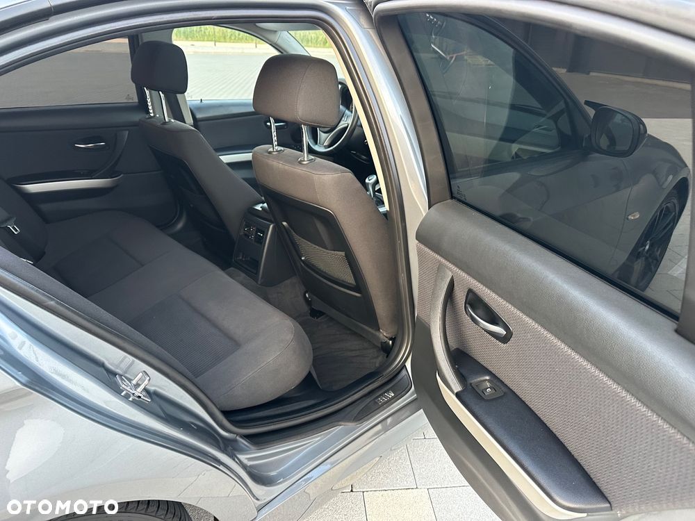 BMW Seria 3 320d Efficient Dynamic Edition Blue Performance Sport Line - 16