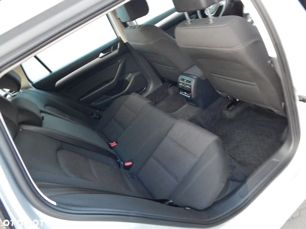 Volkswagen Passat 2.0 TDI BMT Comfortline DSG - 12
