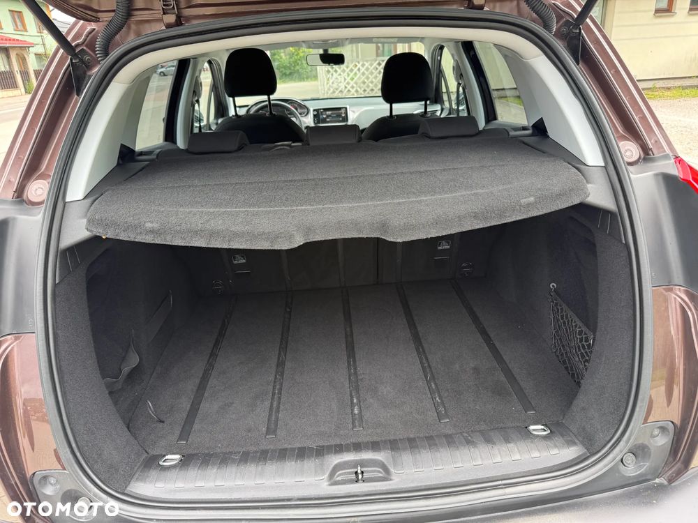 Peugeot 2008 1.6 e-HDi Allure S&S - 9