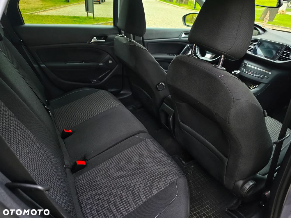 Peugeot 308 BlueHDi 130 Allure Pack - 15