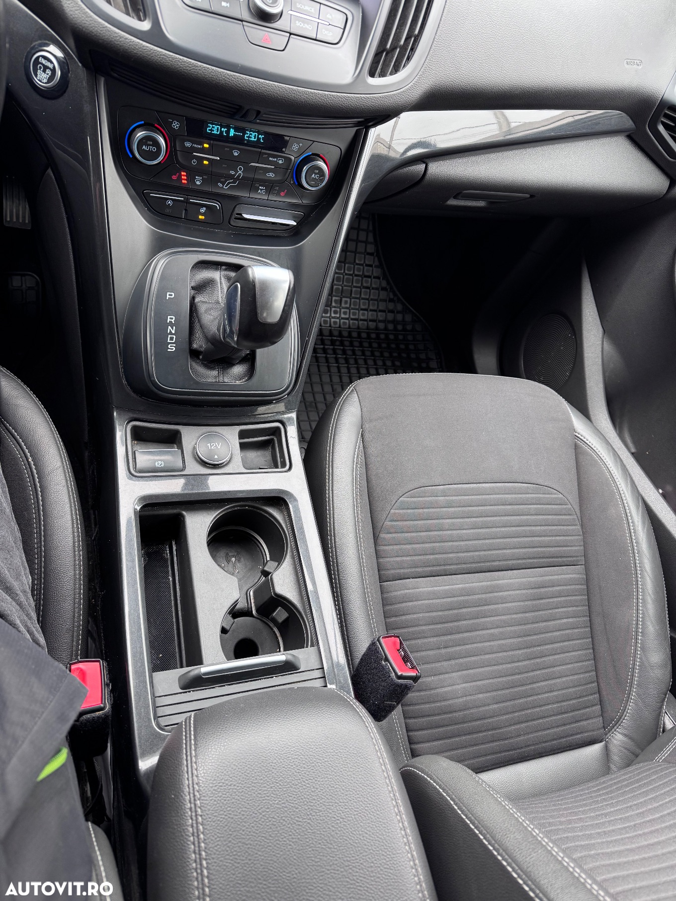 Ford Kuga 2.0 TDCi 4WD Powershift Titanium - 10