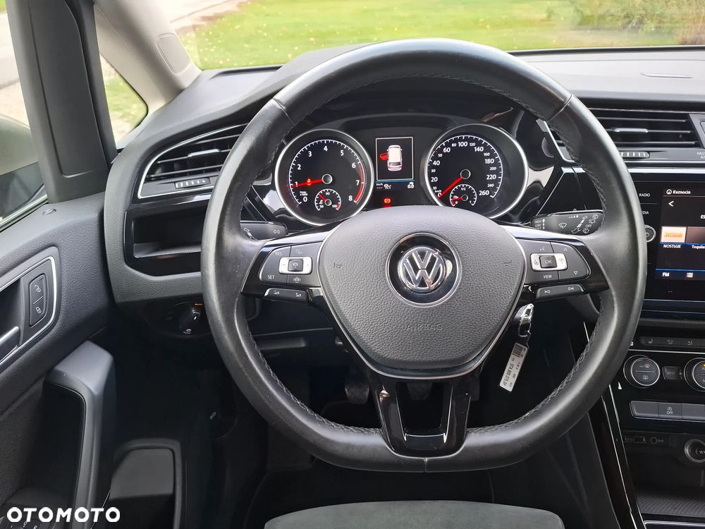 Volkswagen Touran 1.5 TSI EVO Highline - 19