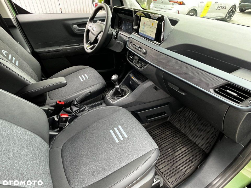 Ford Tourneo Courier - 24