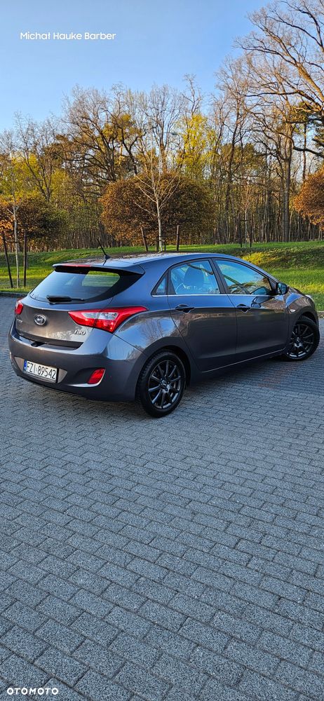 Hyundai i30 1.6 D Style - 3