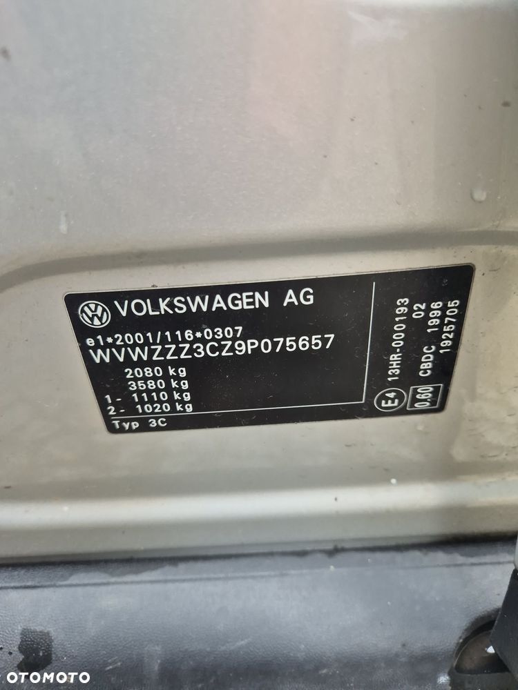Volkswagen Passat 2.0 TDI DPF Comfortline - 13