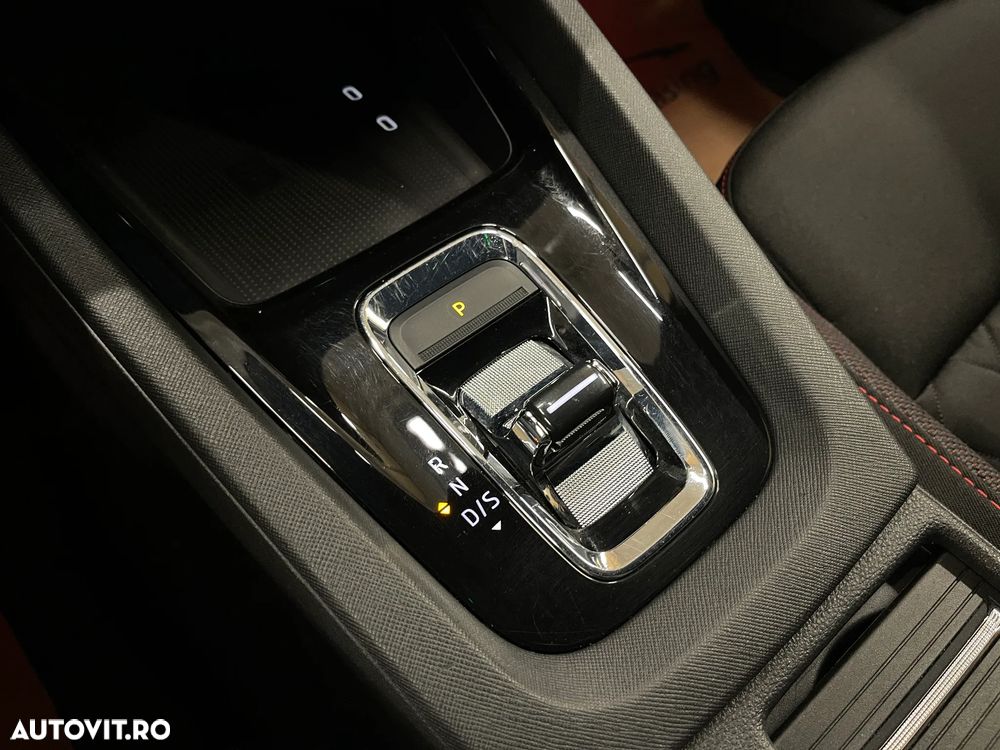 Skoda Octavia 2.0 TSI DSG RS - 26