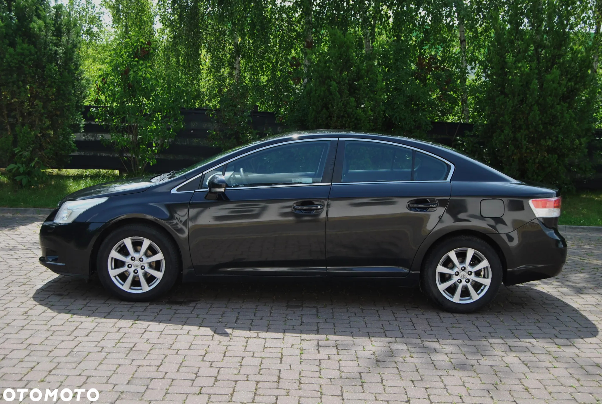Toyota Avensis 2.0 D-4D Sol - 16