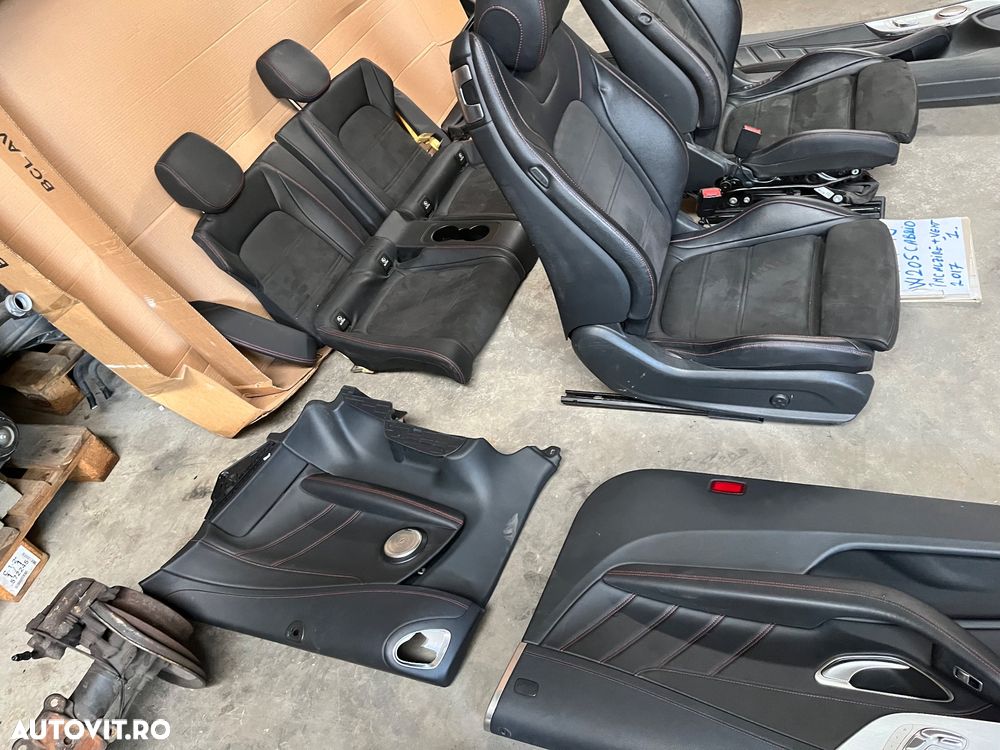 Interior Mercedes C43 AMG w205 Cabrio 2017 - 11