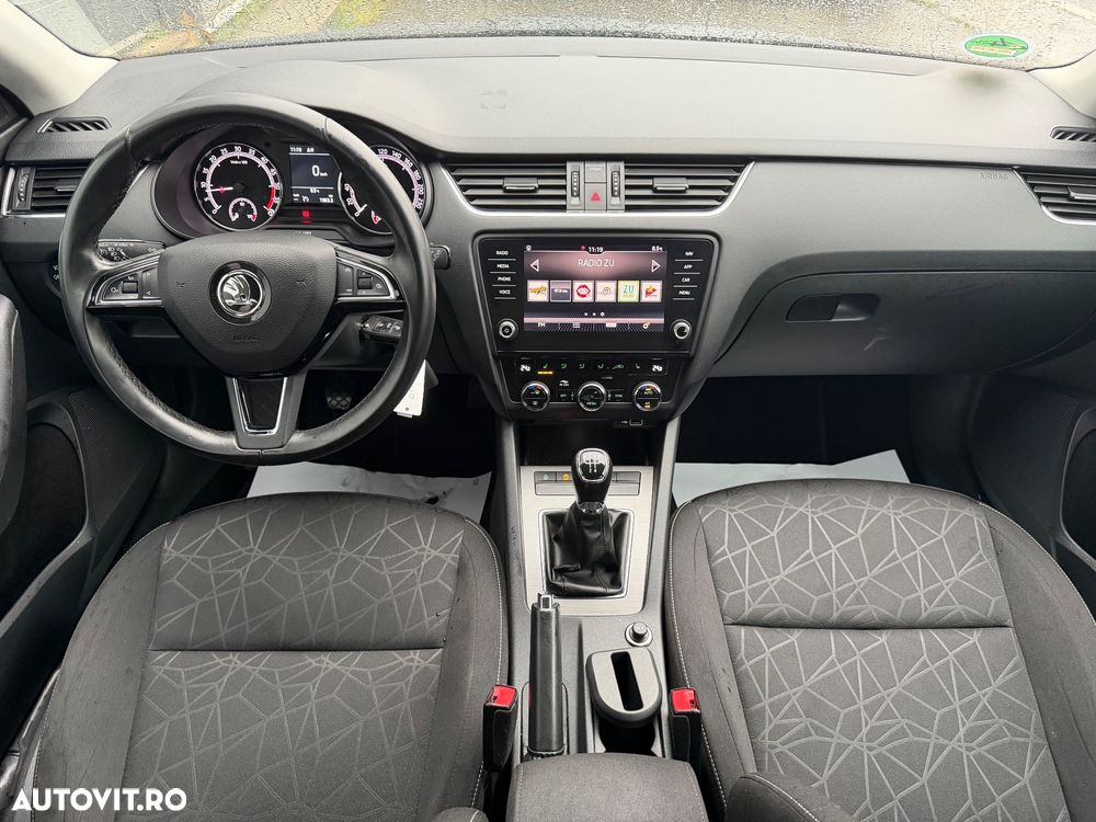 Skoda Octavia Combi Diesel 1.6 TDI Style - 5