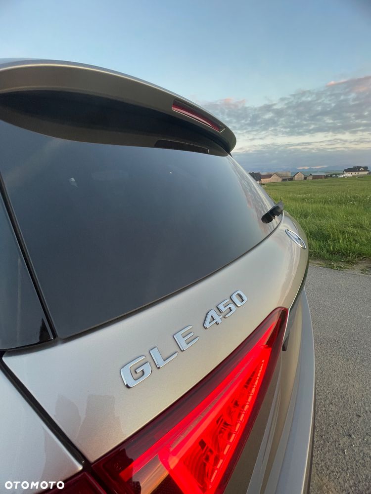 Mercedes-Benz GLE - 16