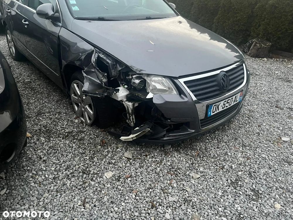 Volkswagen Passat 2.0 TDI DPF BlueMotion Technology Comfortline - 3