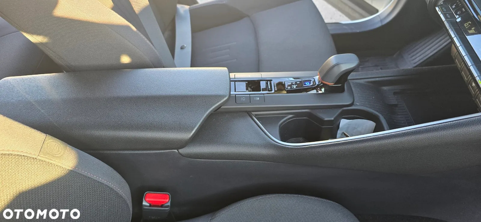 Toyota C-HR - 16