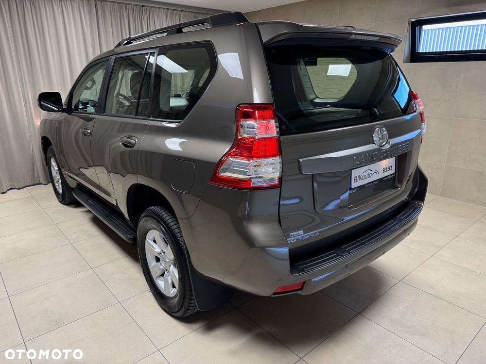 Toyota Land Cruiser - 14