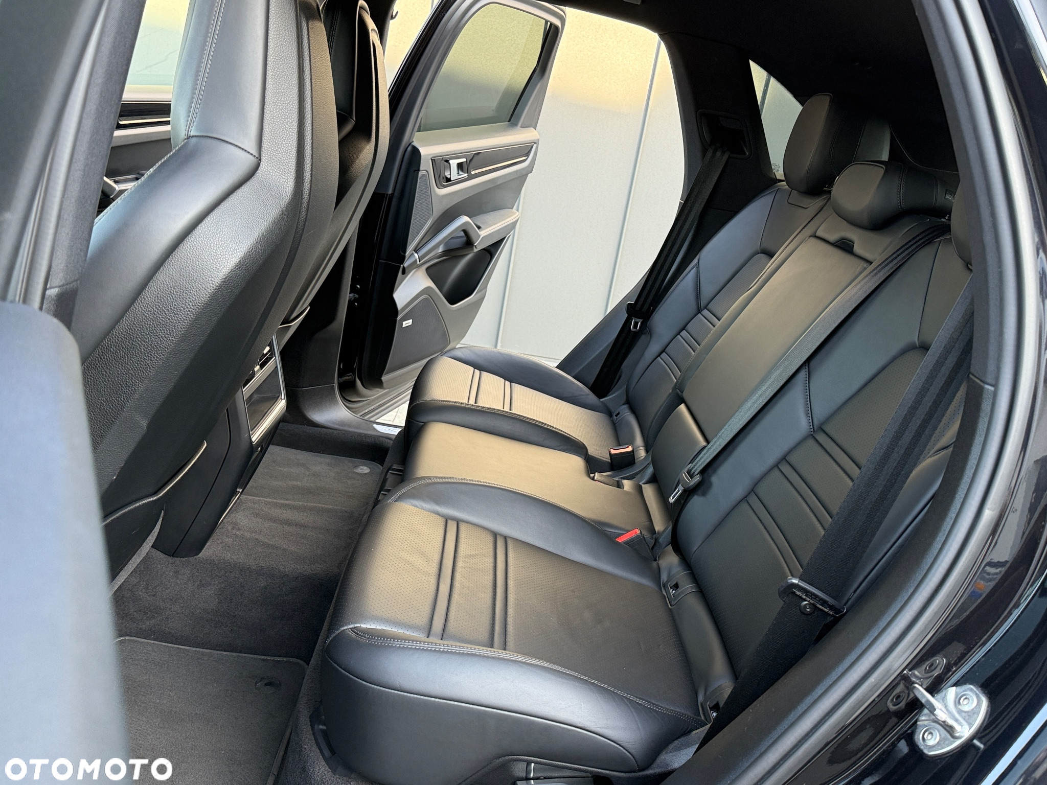 Porsche Cayenne Standard - 26