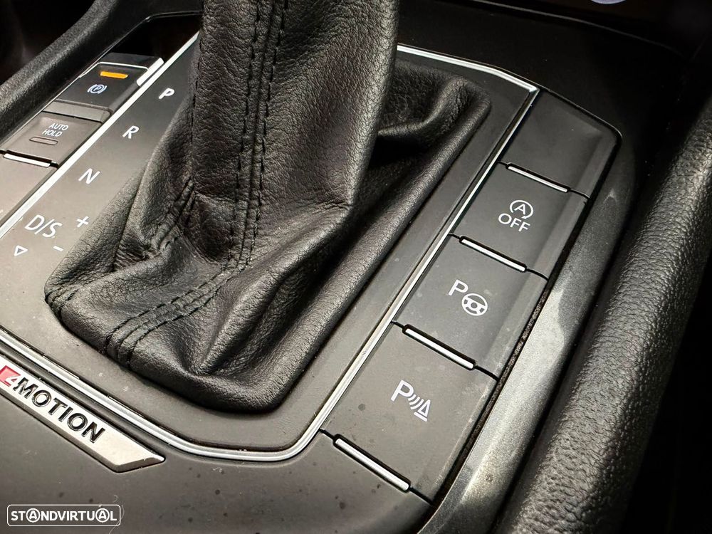 VW Tiguan - 16