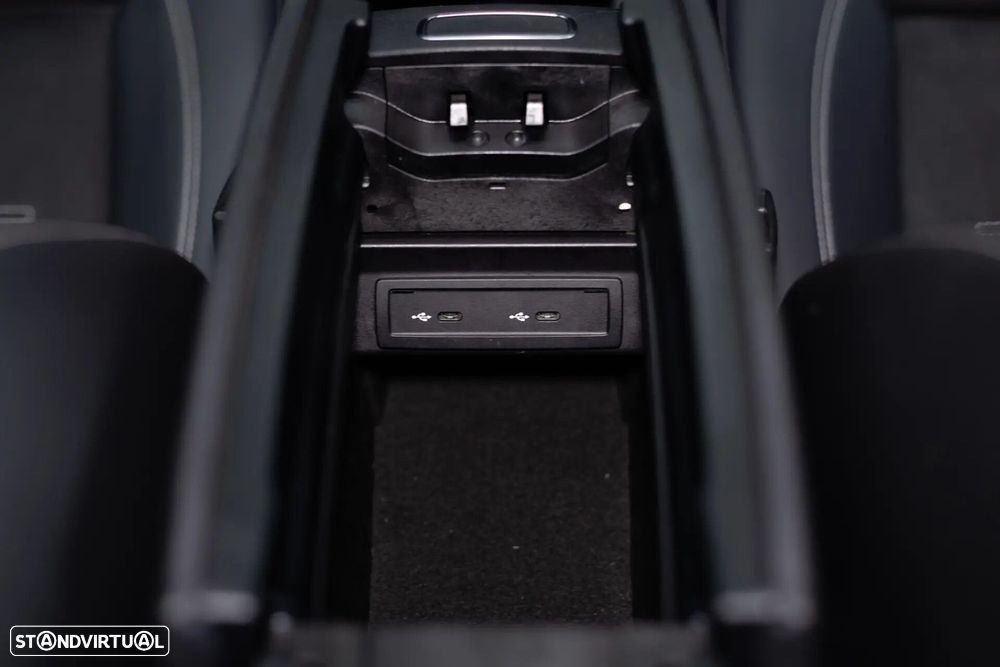 Mercedes-Benz CLA 250 e Shooting Brake AMG Line - 41