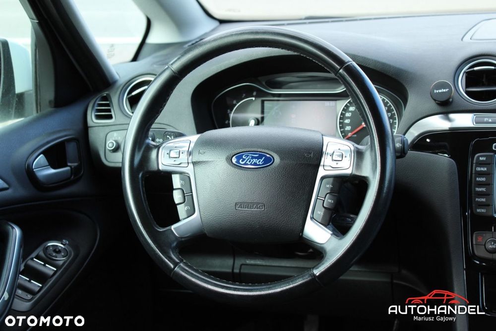 Ford S-Max - 9