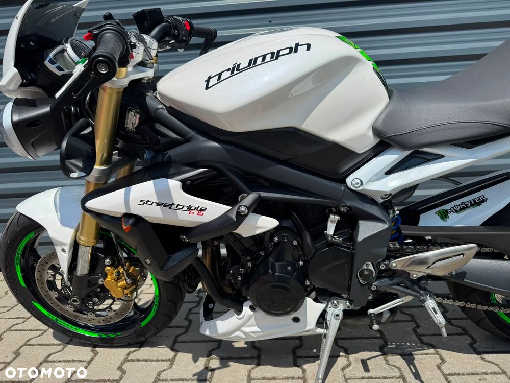 Triumph Street Triple - 9