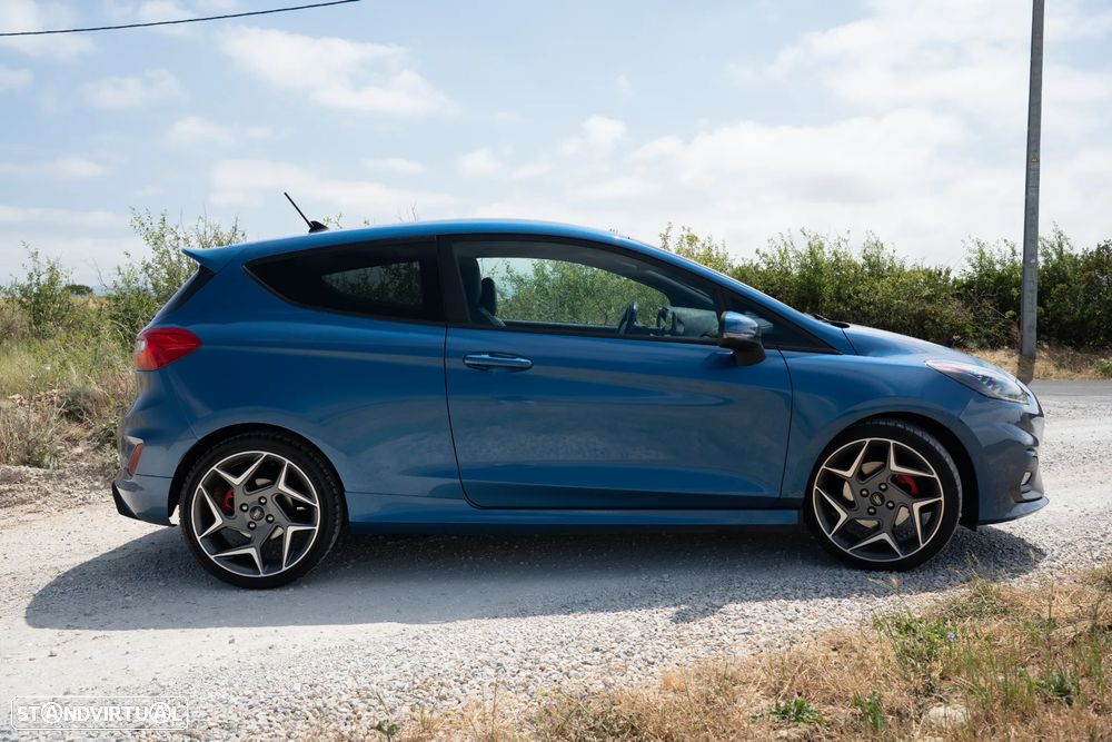 Ford Fiesta 1.5 EcoBoost S&S ST X - 9