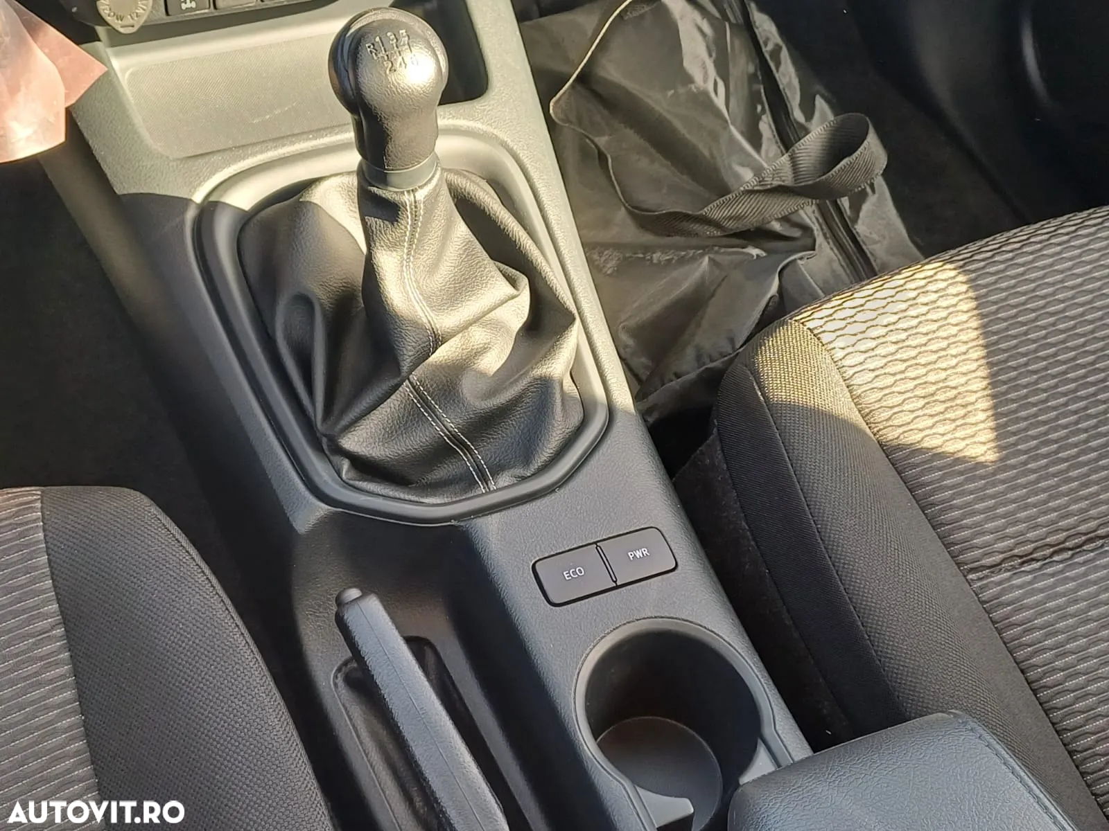 Toyota Hilux - 16