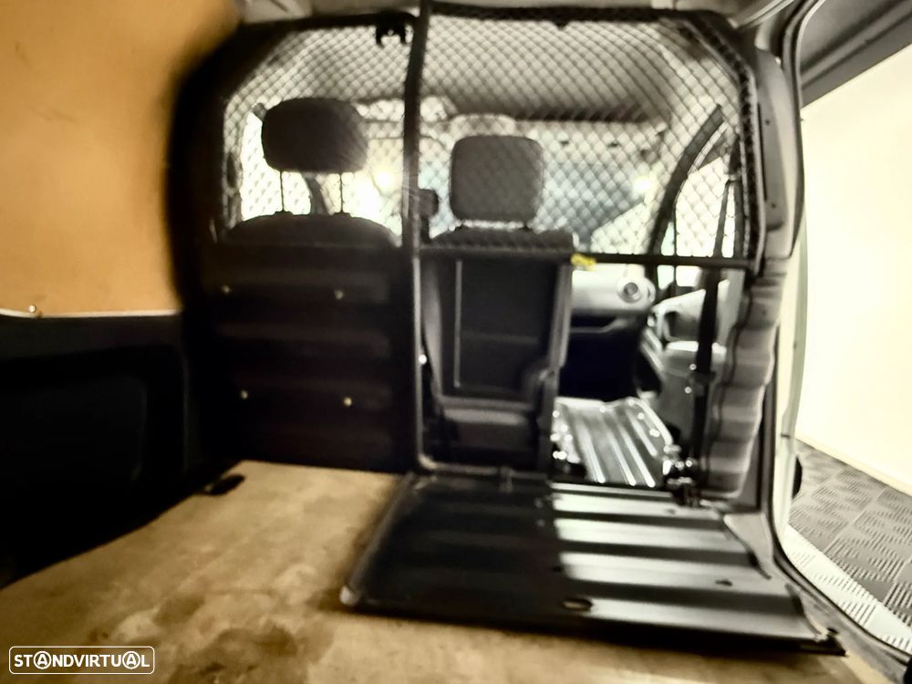 Citroën BERLINGO 1.6 HDI LONGA - 9