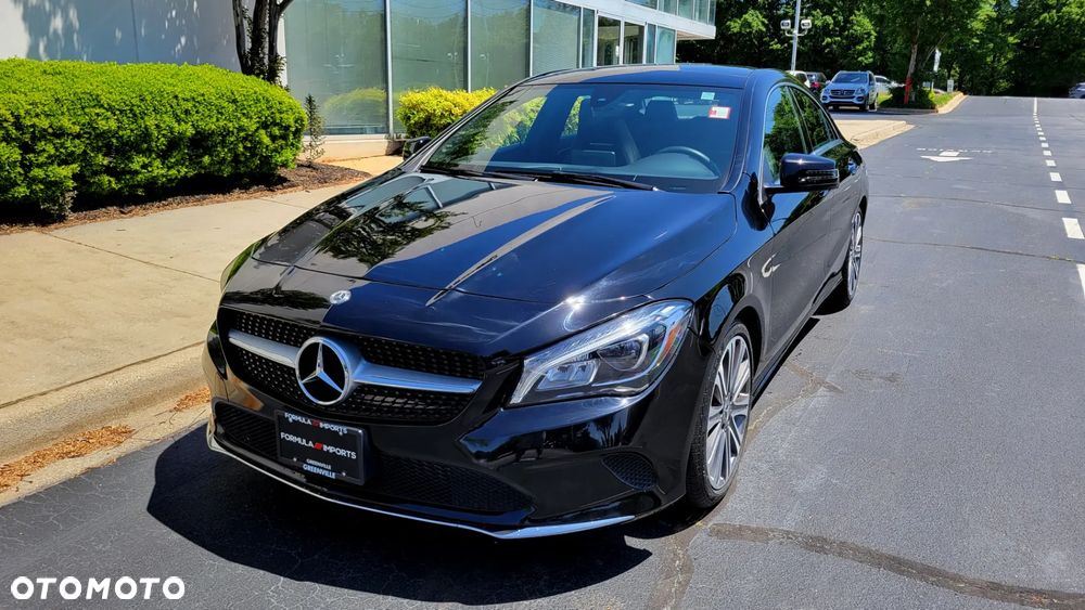 Mercedes-Benz CLA 250 4Matic 8G-DCT Edition AMG Line - 2