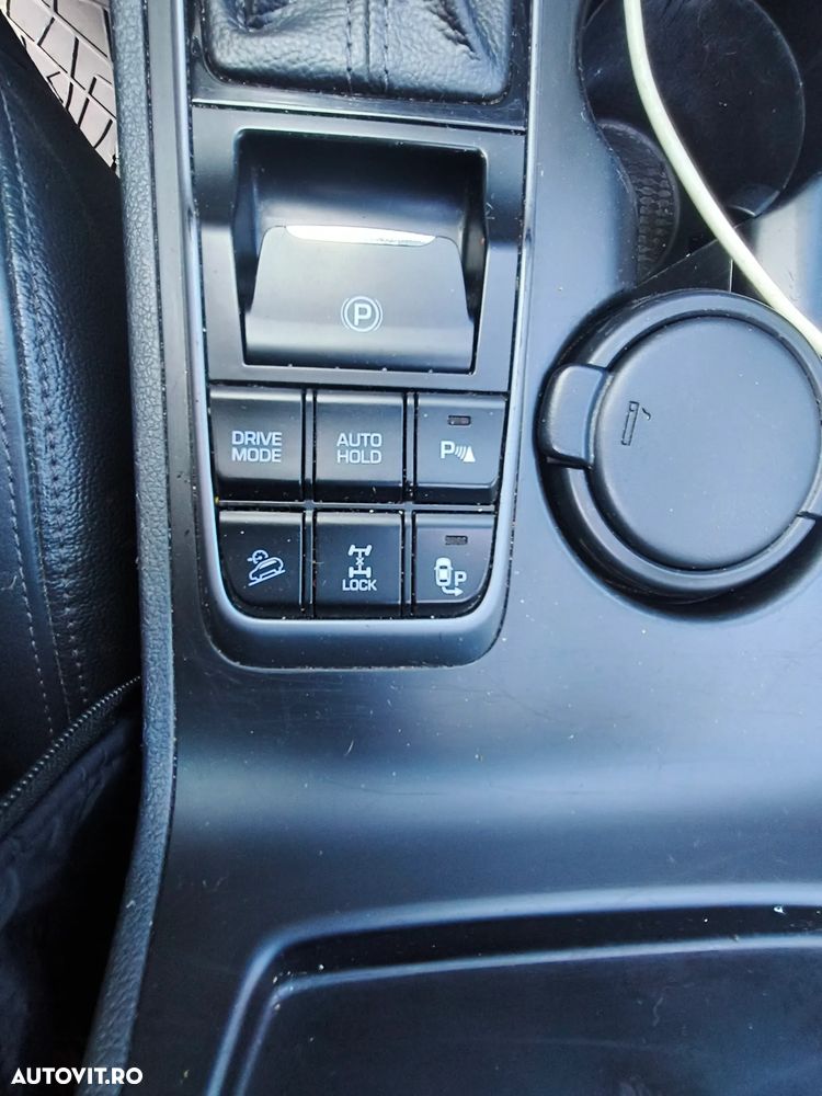 Hyundai Tucson 2.0 CRDI 4WD 6AT Luxury Pack+ - 13