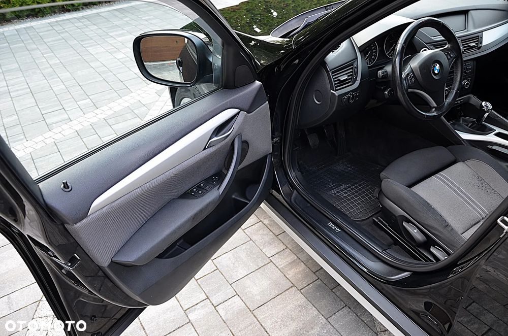 BMW X1 sDrive18d xLine - 13