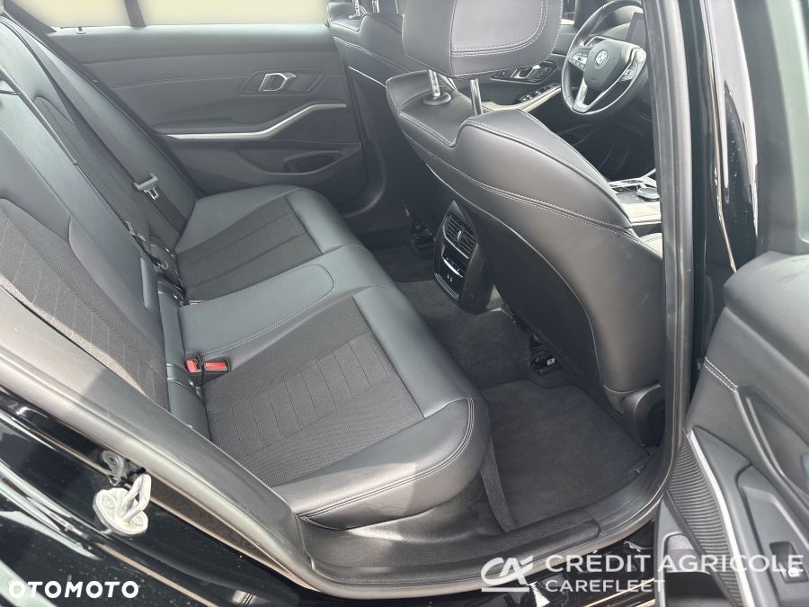 BMW Seria 3 318i - 15