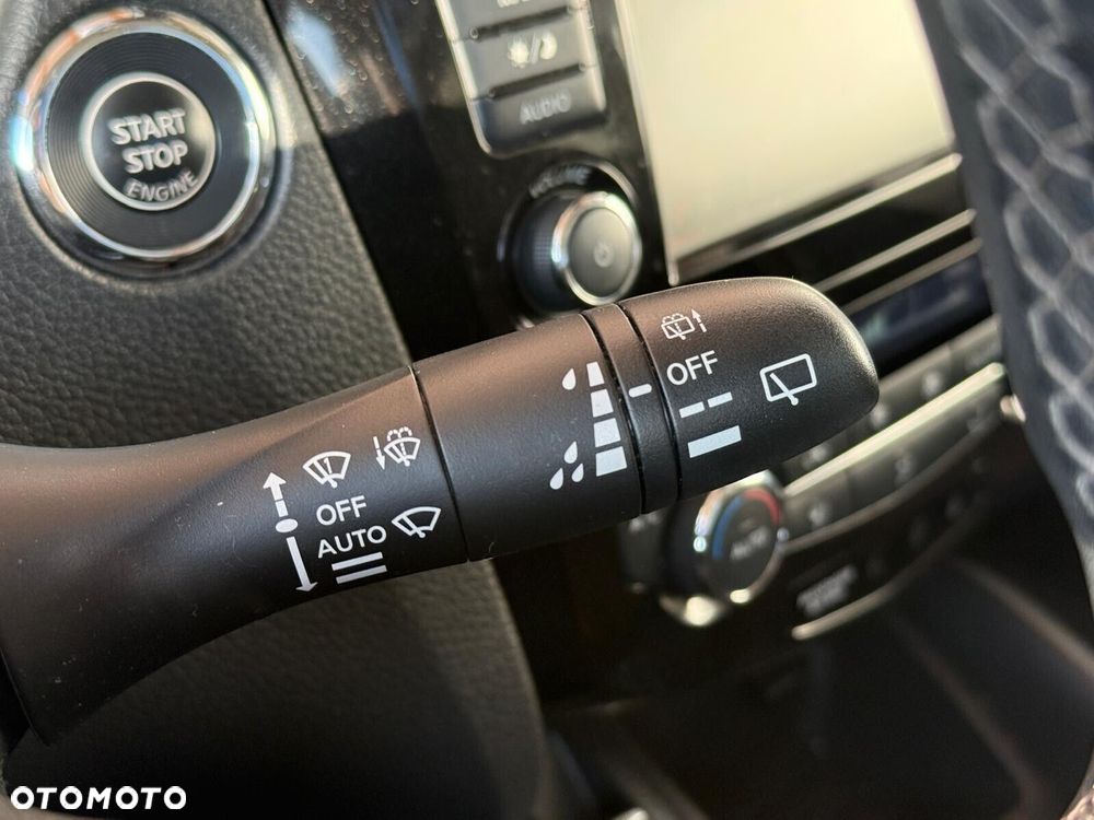 Nissan Qashqai 1.3 DIG-T N-Connecta DCT - 21