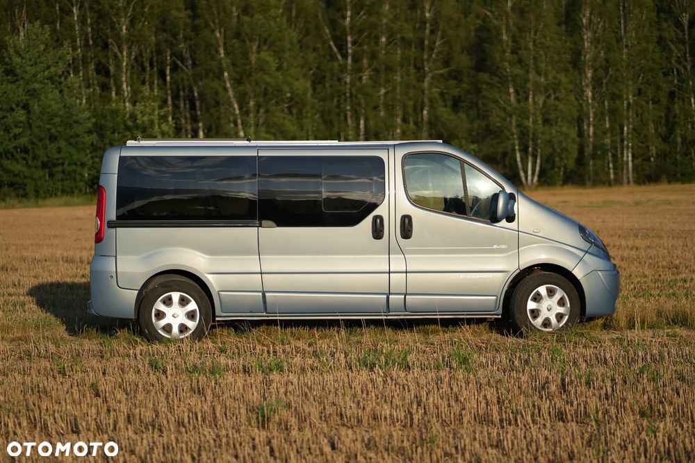 Renault Trafic Grand Passenger Black Edition - 9