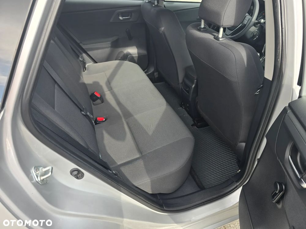 Toyota Auris 1.4 D-4D Active - 12