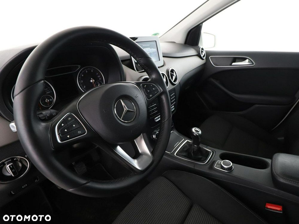 Mercedes-Benz Klasa B 180 Style - 14
