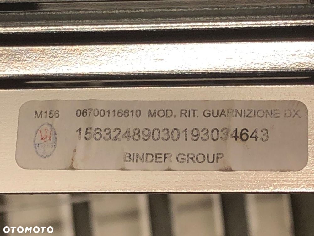 LISTWA CHROM PRAWA KAROSERYJNA  MASERATI QUATTROPORTE VI 2012 - 2022 3.0 S Q4 302 kW [411 KM] - 6