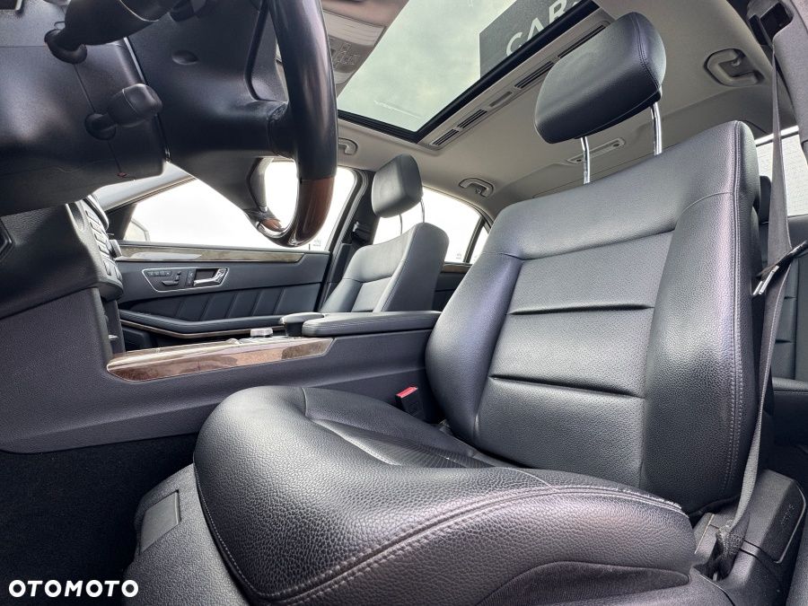 Mercedes-Benz Klasa E 350 4-Matic - 14