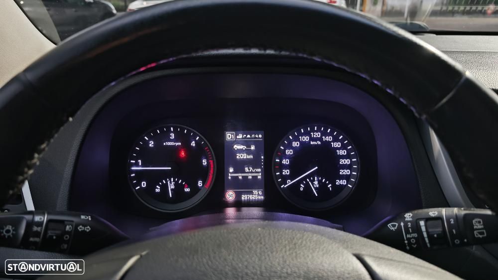 Hyundai Tucson 1.7 CRDi Premium DCT - 15