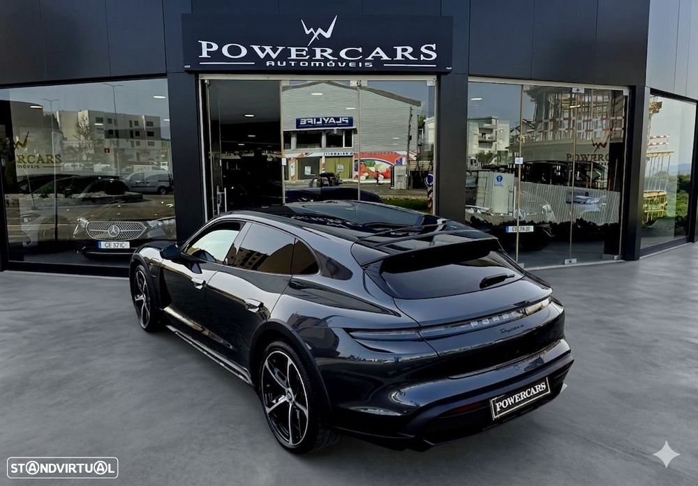 Porsche Taycan Cross Turismo 4 - 12