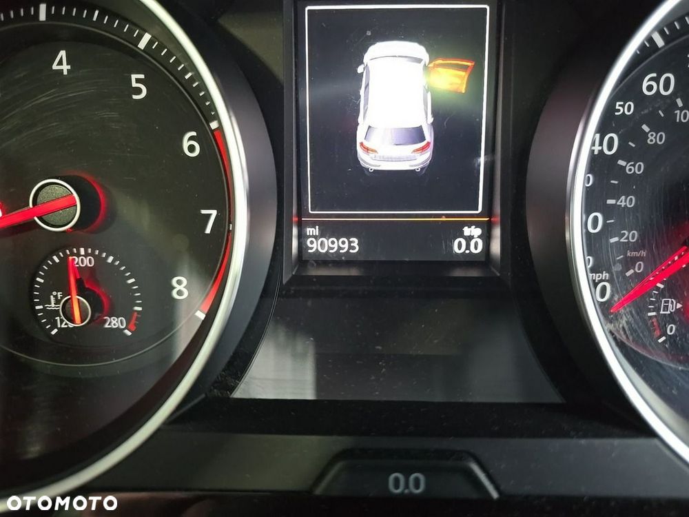 Volkswagen Golf - 9
