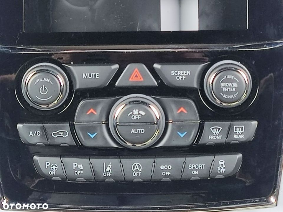 JEEP GRAND CHEROKEE WK2 2017 20121 Panel Sterowania Klimatyzacji - 2